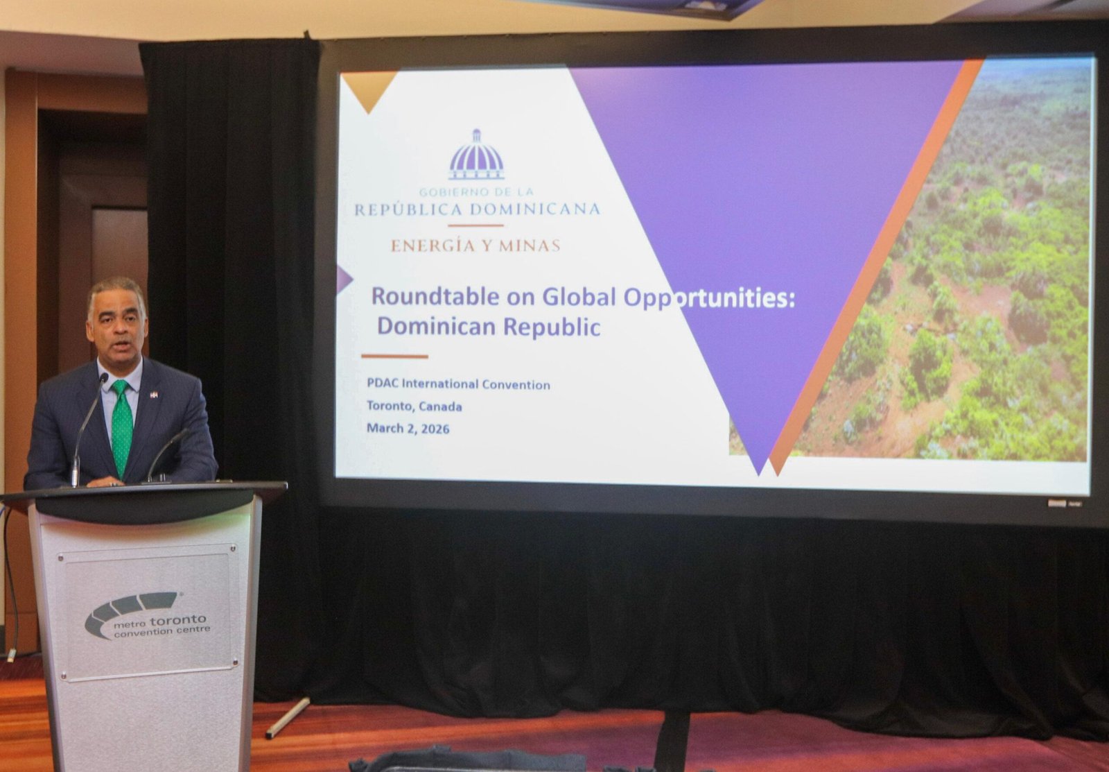 Ministro Santos presenta en Toronto modernización minera y avance estratégico en tierras raras