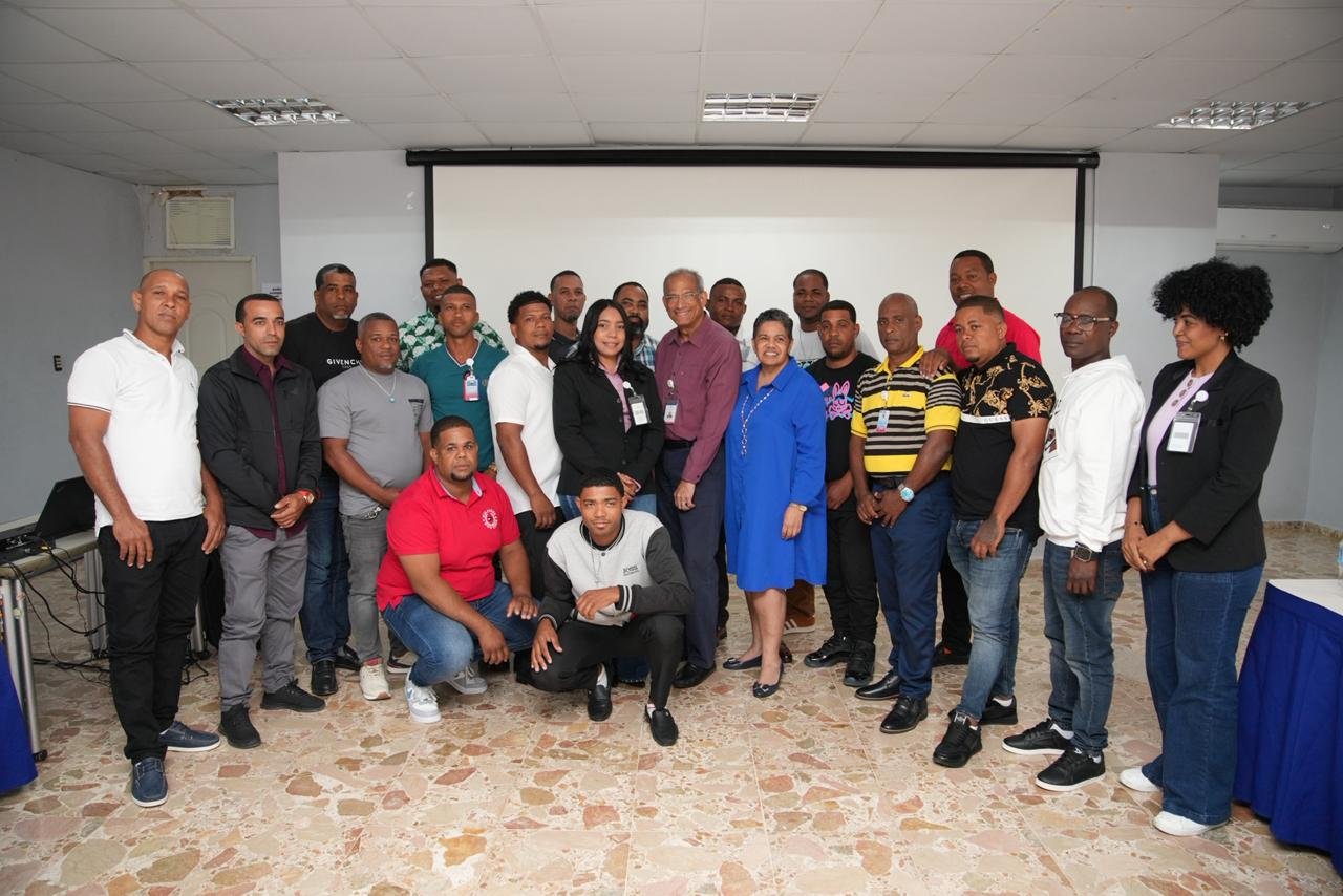 Ministerio de Energía y Minas crea el primer equipo de inspectores de seguridad de la mina de larimar tras capacitación a brigadistas