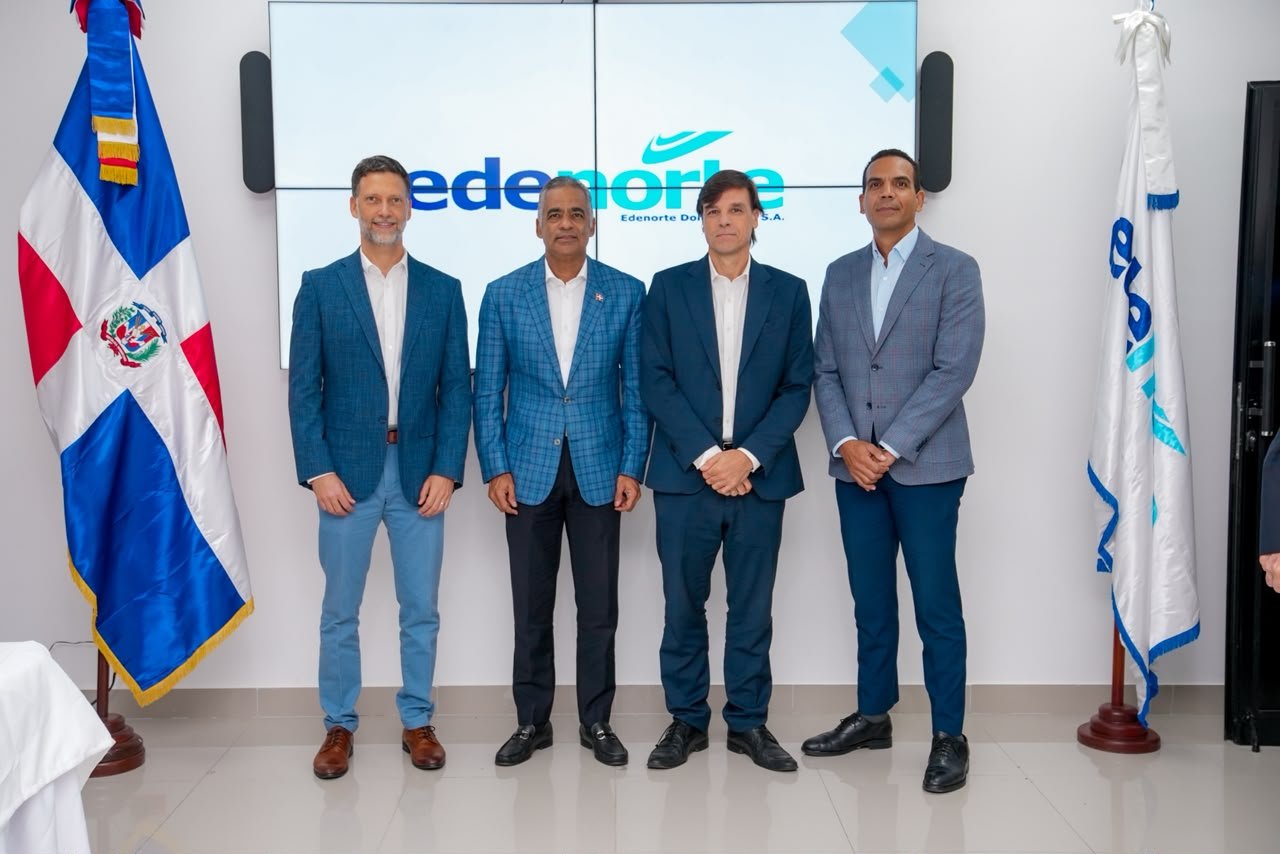 Joel Santos asume presidencia del CUED y toma conducción estratégica del sector eléctrico