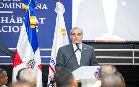 Abinader destaca reducción de la pobreza y avances sociales y económicos del país