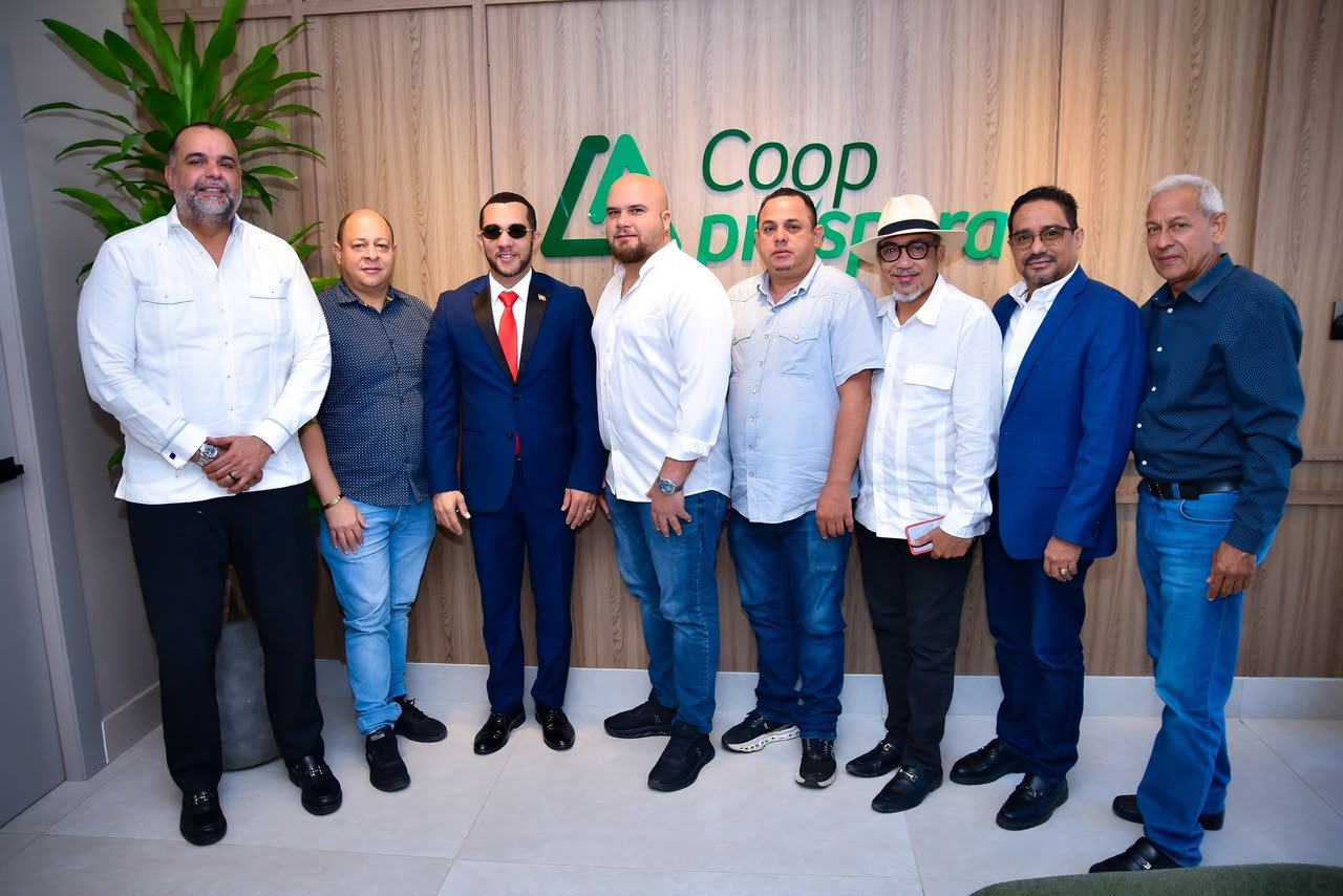 APRATELMEPE y Coopprospera firman alianza para fortalecer la capacitación de los comunicadores de Espaillat