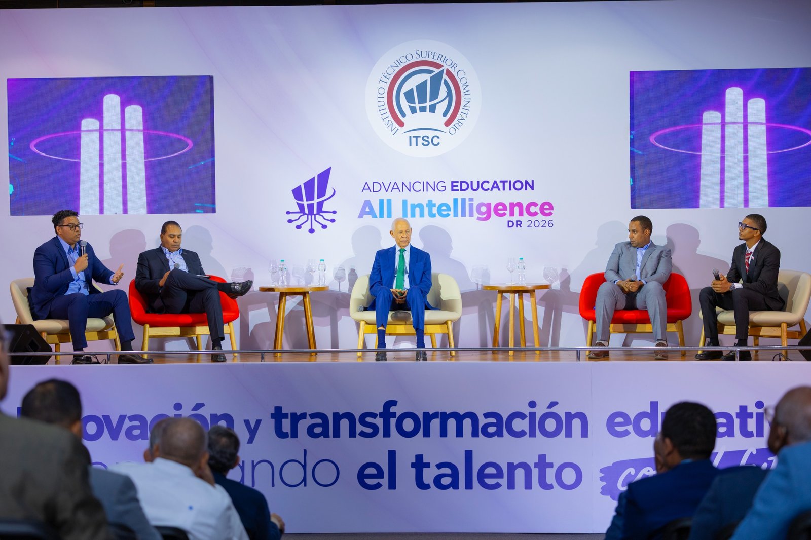 ITSC conecta educación, innovación e inteligencia artificial en jornada “Advancing Education: All Intelligence DR 2026”